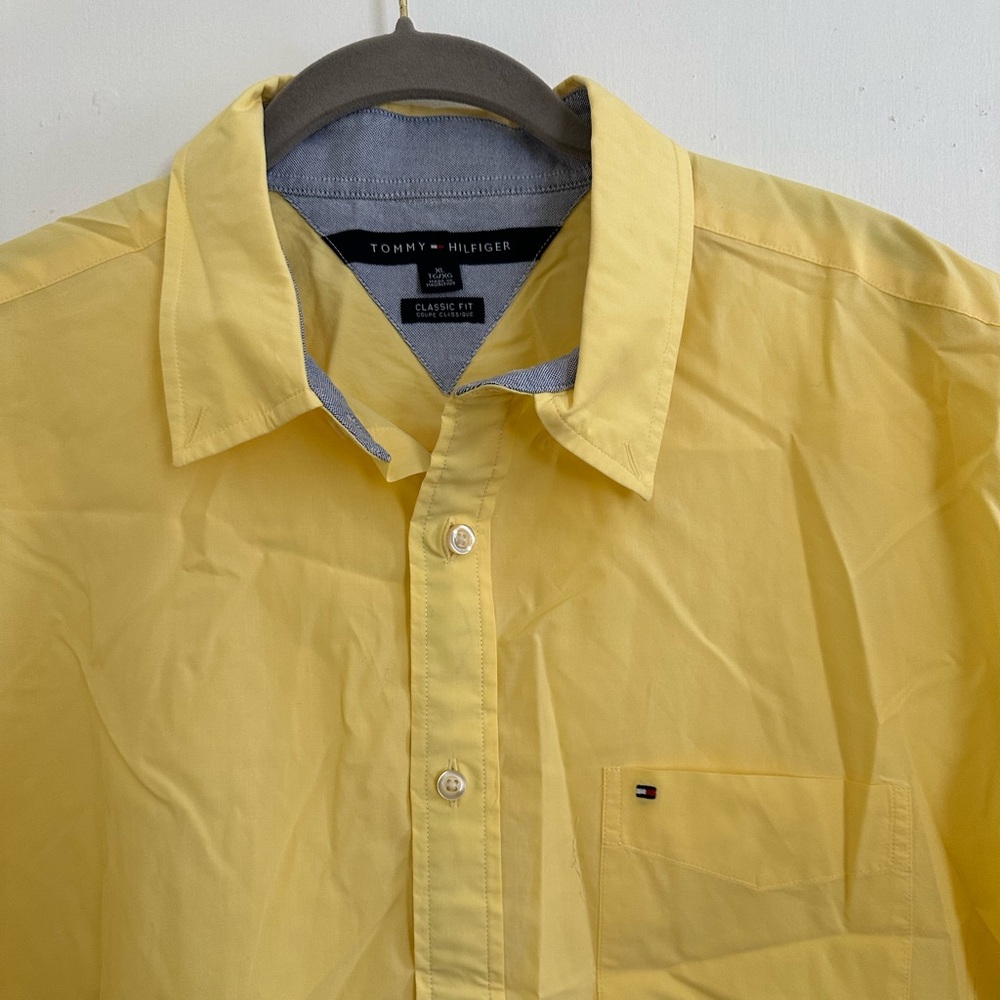 Tommy Hilfiger Classic Fit Short Sleeve Dress Shirt